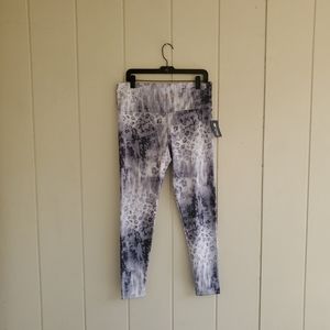 Onzie Leggings Womens XL  Black/White Leopard Print High Waisted Yoga NWT